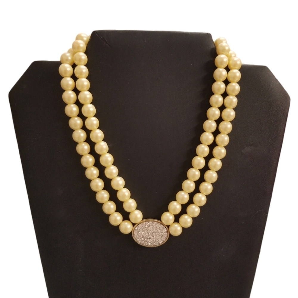 AVON VINTAGE "HONORS SOCIETY" DOUBLE STRAND  FAUX PEARL & RHINESTONE NECKLACE